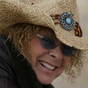 Meet your Posher, Bobbie